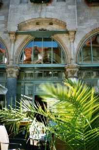 Zur Galerie · Enter gallery